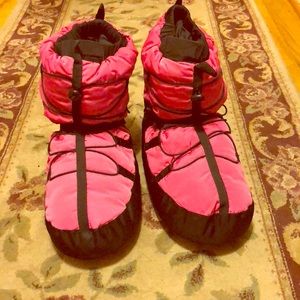 HOT PINK CAPEZIO WARM UP BOOTIES
